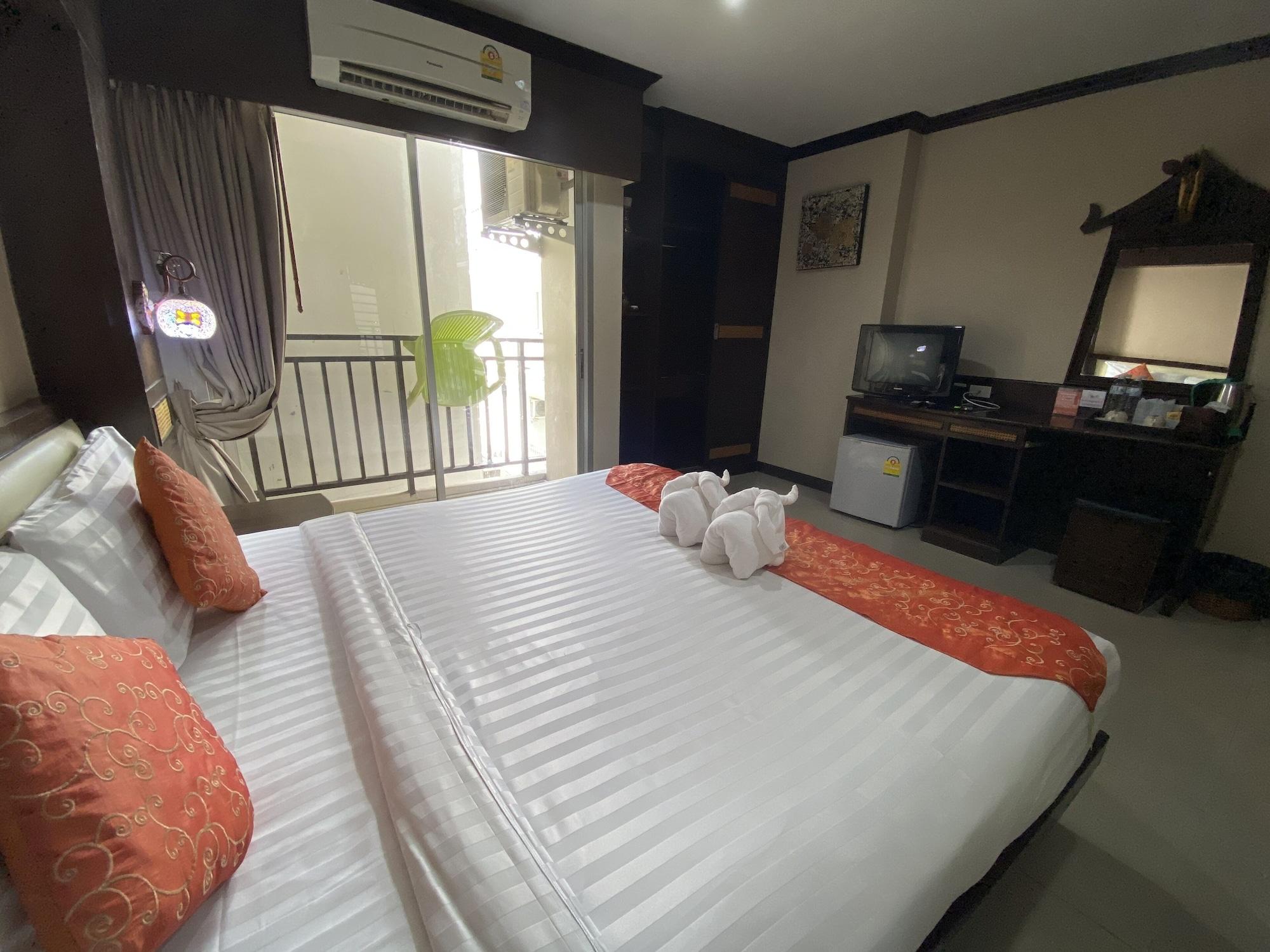 Lemongrass Hotel Patong Luaran gambar